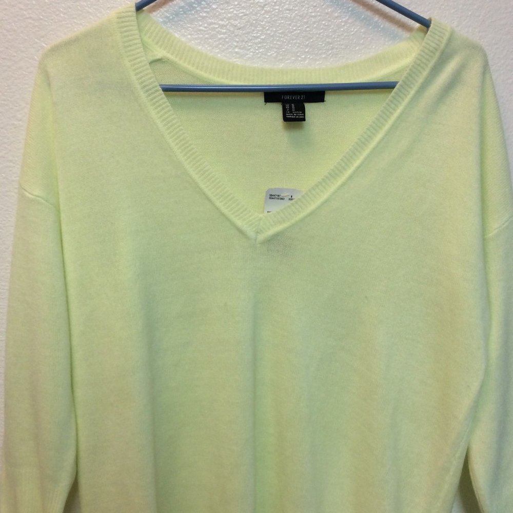 COPY - 🎯Forever 21 Sweater (Adult)🎯